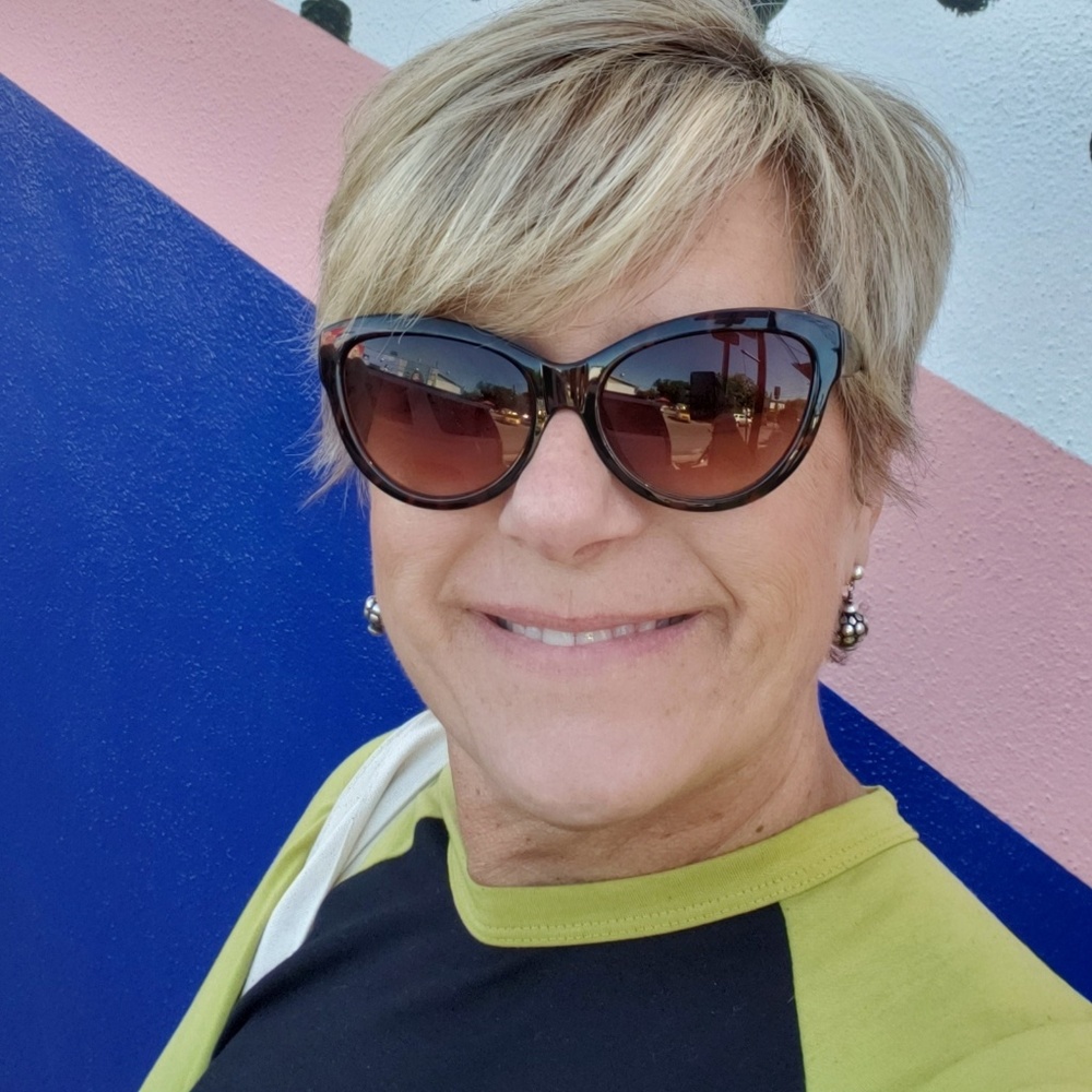 Meet your Posher, Karyn